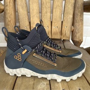 Vivobarefoot Magna lite sg soft ground 42 women’s 11